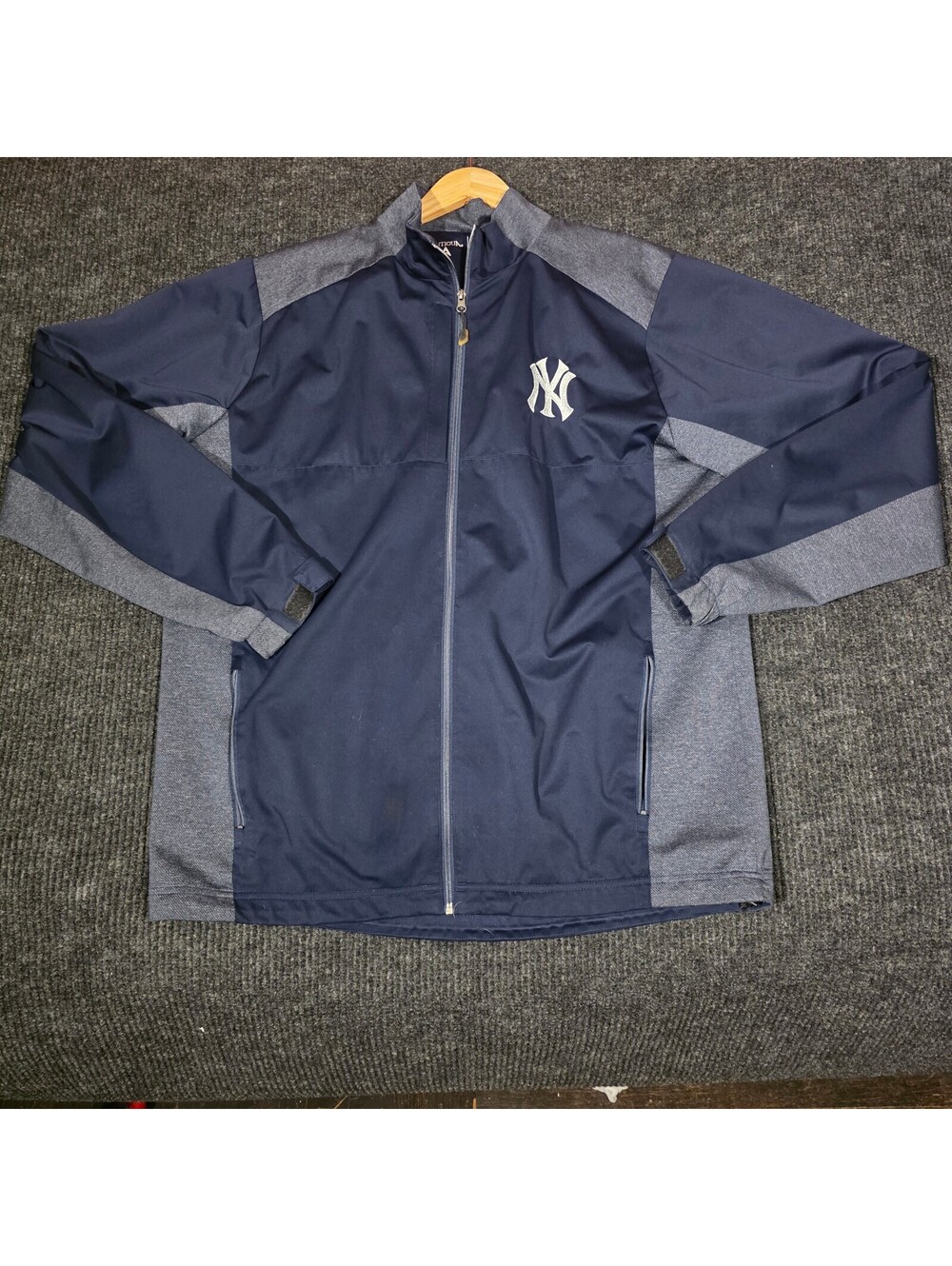 Antigua New York Yankees Navy and Gray Full-Zip Jacket XLT